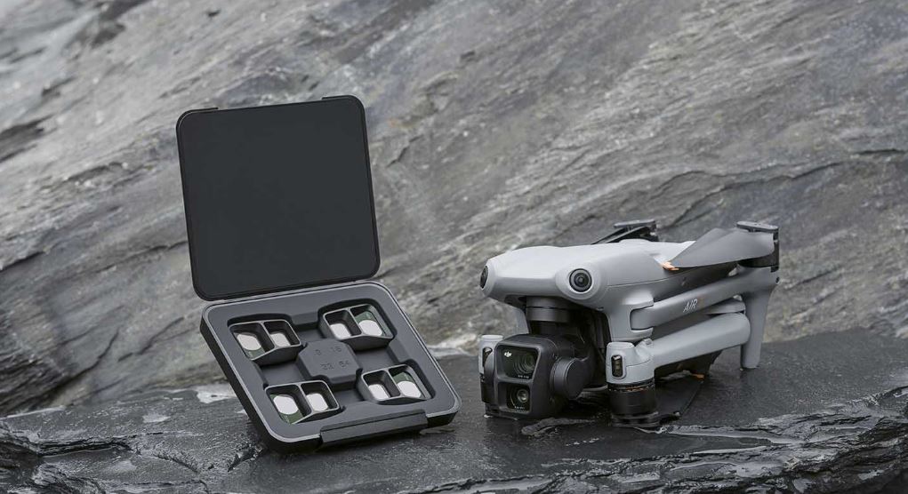 DJI Air 3 Fly More Combo (DJI RC 2)