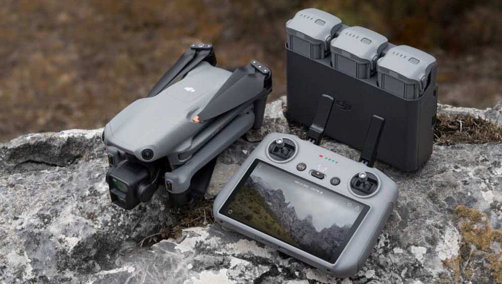 DJI Air 3 Fly More Combo (DJI RC-N2)